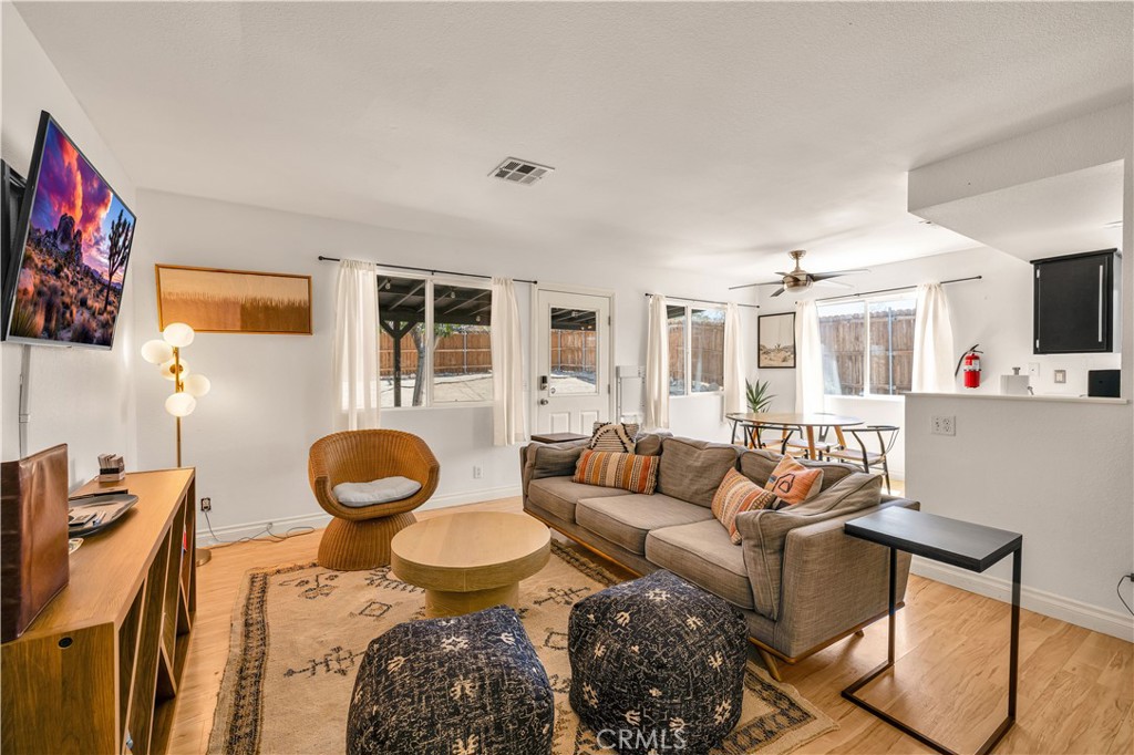 61493 Desert Air Property Photo 4