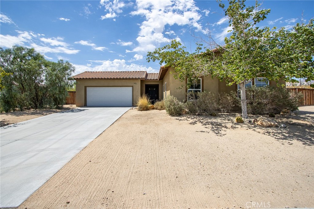 74103 Manana Drive Property Photo 6