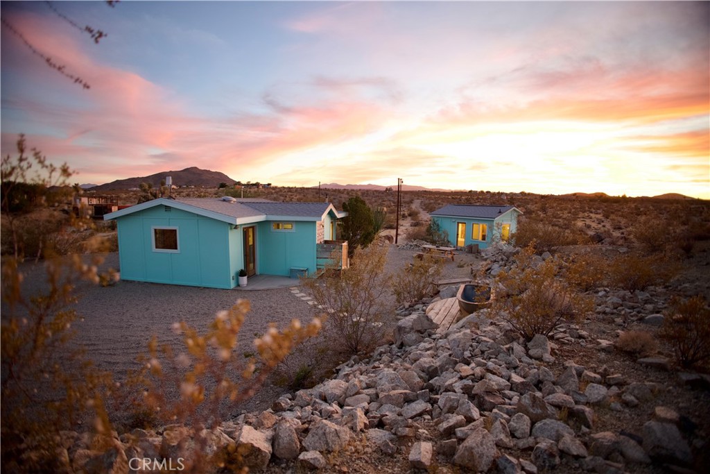 2432 Hilltop Property Photo 1