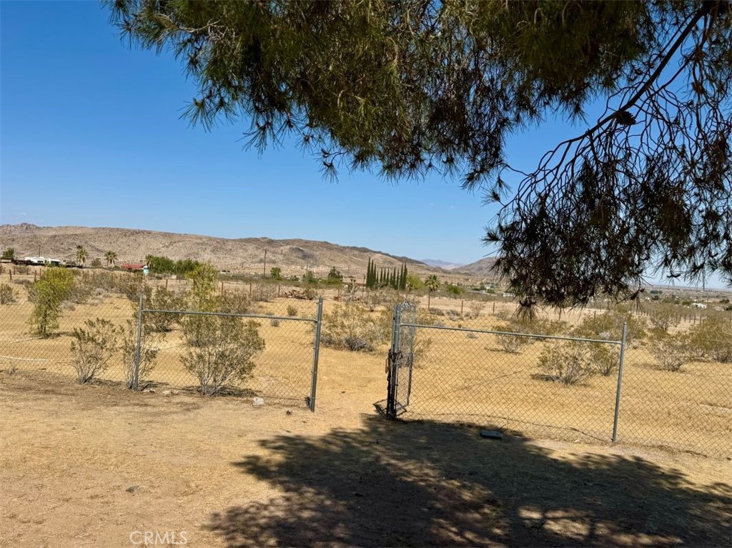 2675 Geronimo Trail Property Photo 23