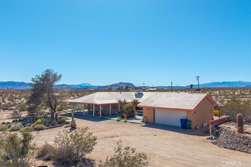 63525 Moonlight Mesa Property Photo 2