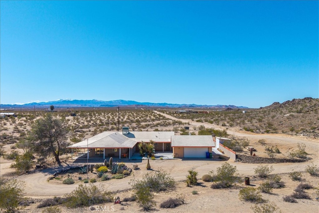 63525 Moonlight Mesa Property Photo 4