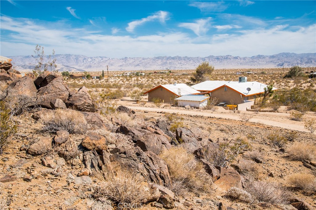 63525 Moonlight Mesa Property Photo 5