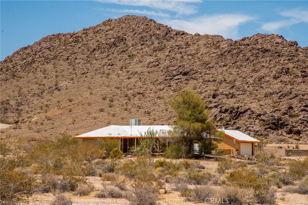 63525 Moonlight Mesa Property Photo 6