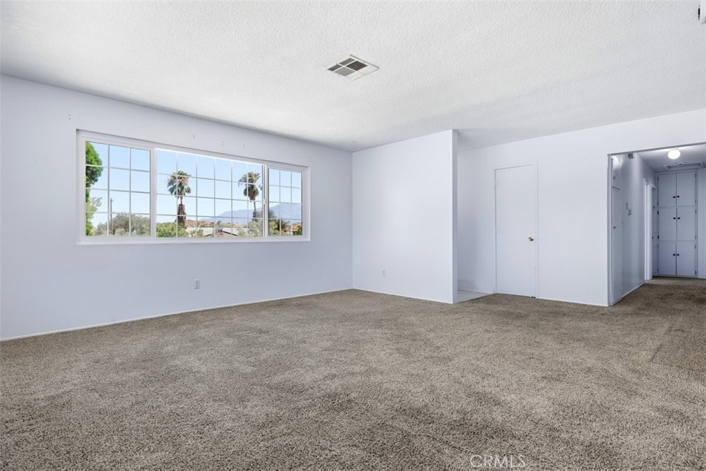 49084 Mojave Property Photo 4