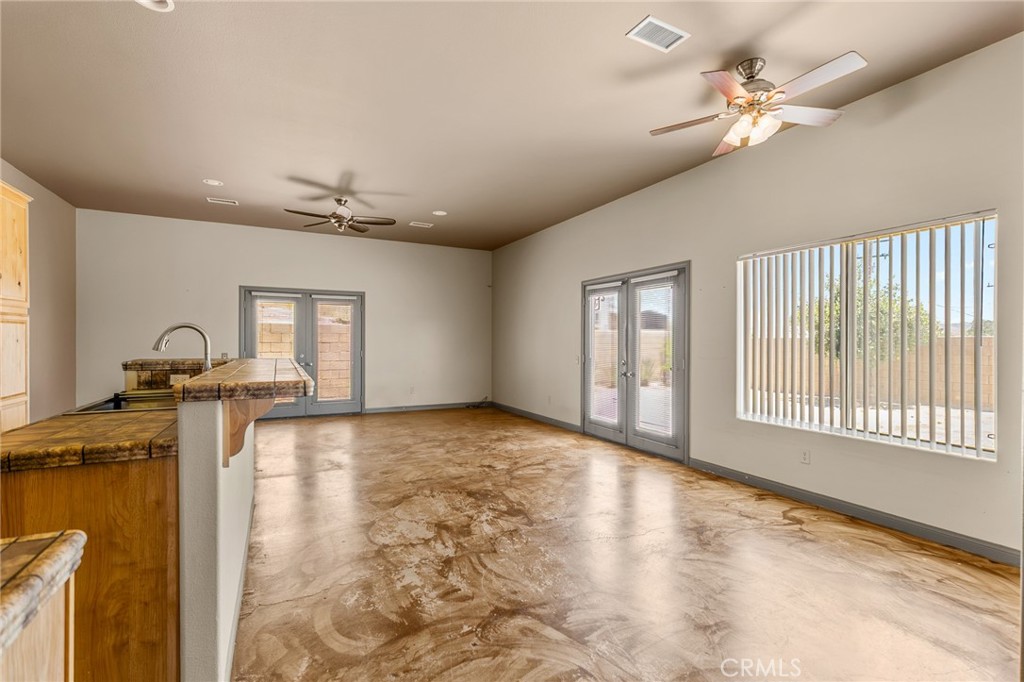49110 Vista Property Photo 7