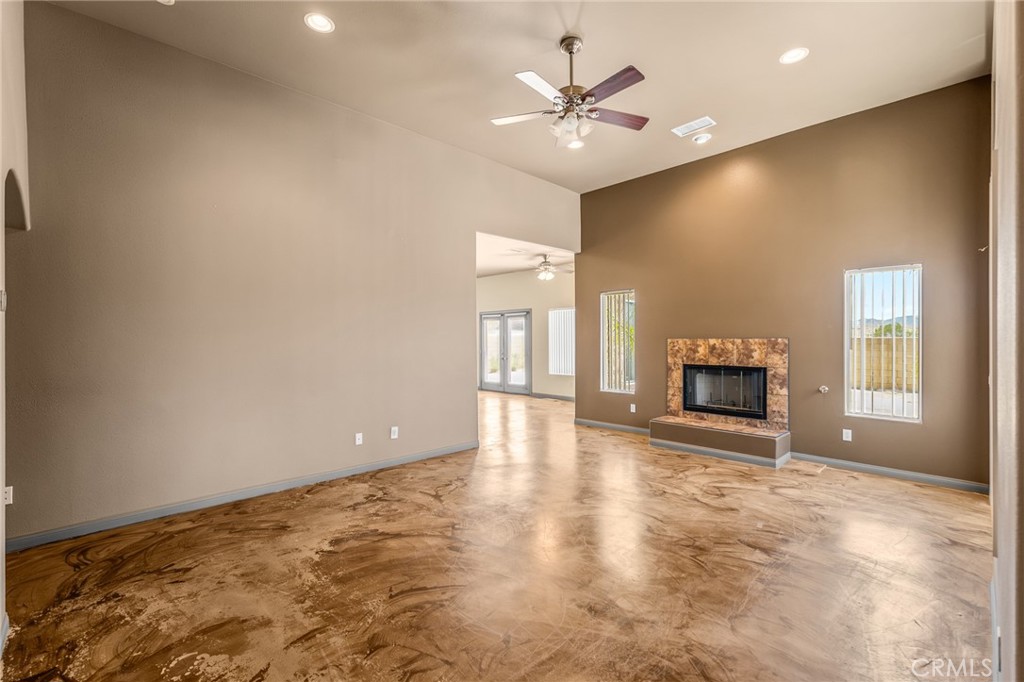 49110 Vista Property Photo 12