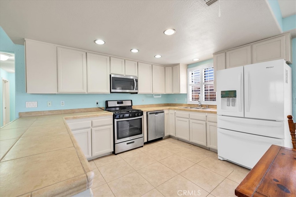 6606 Persia Avenue Property Photo 9