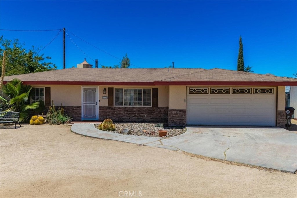 57556 Pueblo Trail Property Photo 5