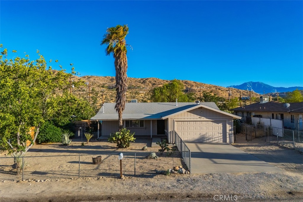49455 Rosella Property Photo 1