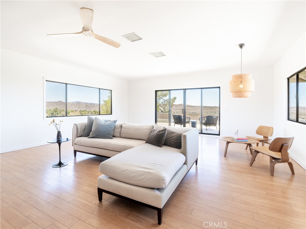 8708 Sage Property Photo 8