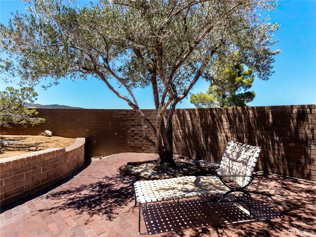 8708 Sage Property Photo 43
