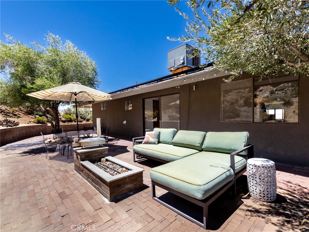 8708 Sage Property Photo 44