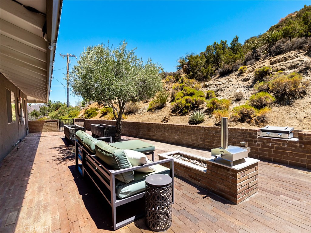 8708 Sage Property Photo 47