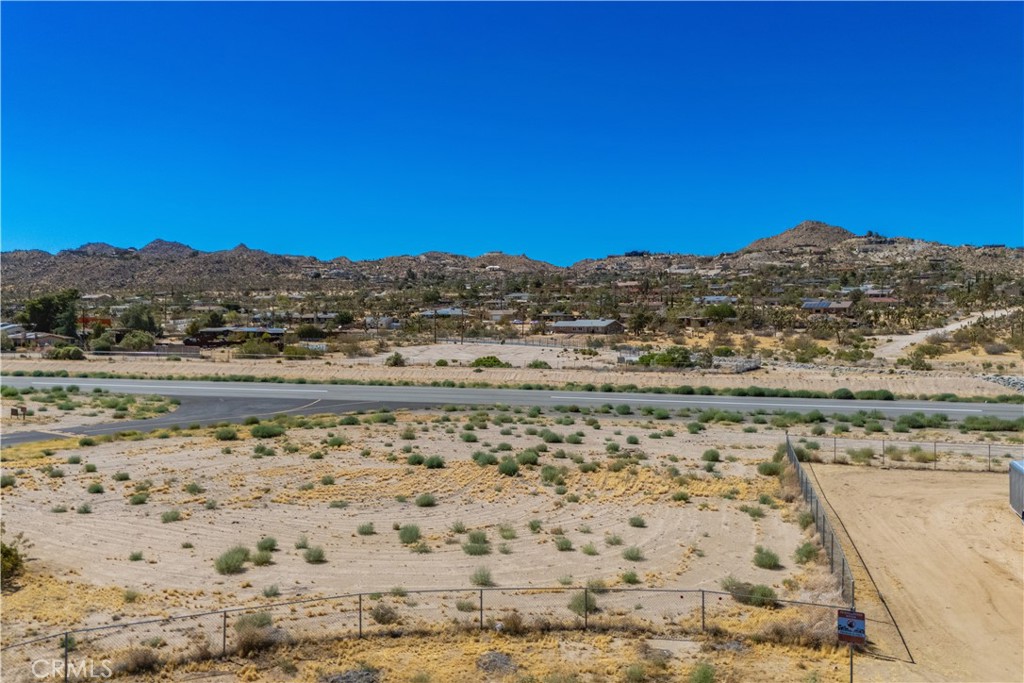 6780 Lindbergh Lane Property Photo 10