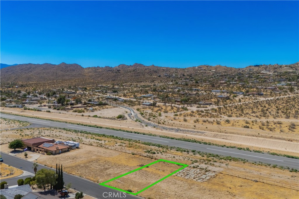 6770 Lindbergh Lane Property Photo 3