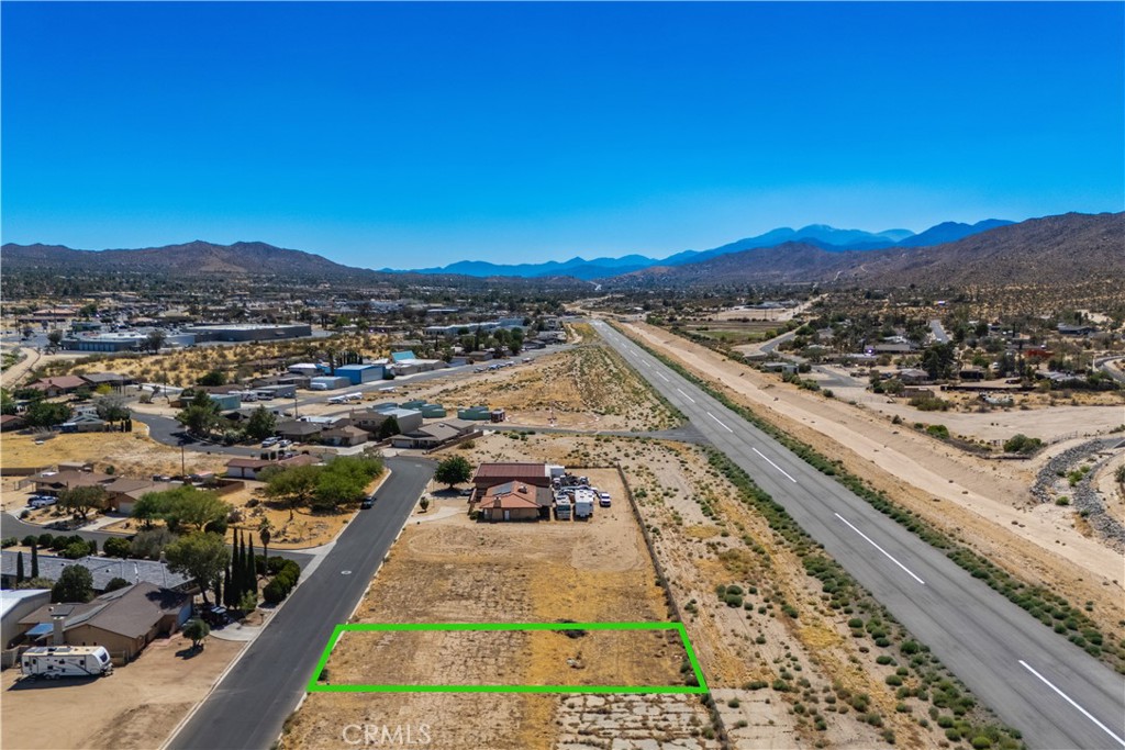 6770 Lindbergh Lane Property Photo 4
