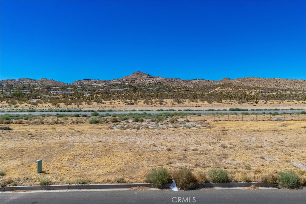 6768 Lindbergh Lane Property Photo 12