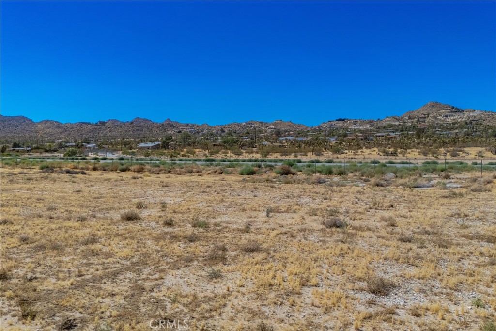 6768 Lindbergh Lane Property Photo 14