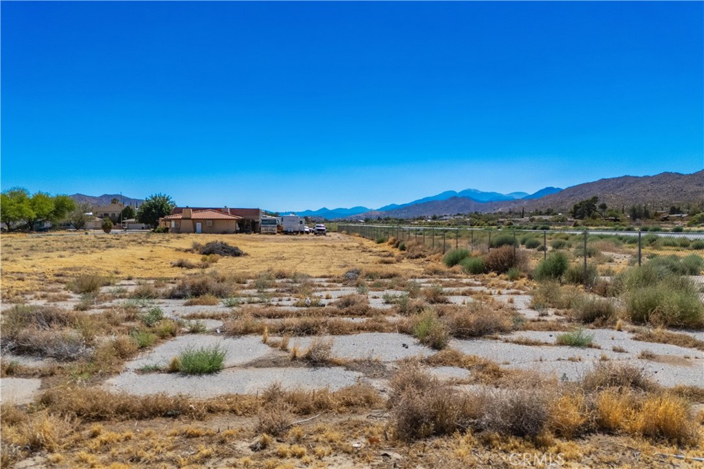 6768 Lindbergh Lane Property Photo 18
