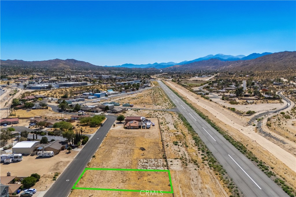 6774 Lindbergh Lane Property Photo 4