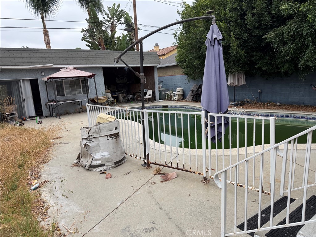 839 N Florence Street Property Photo 2