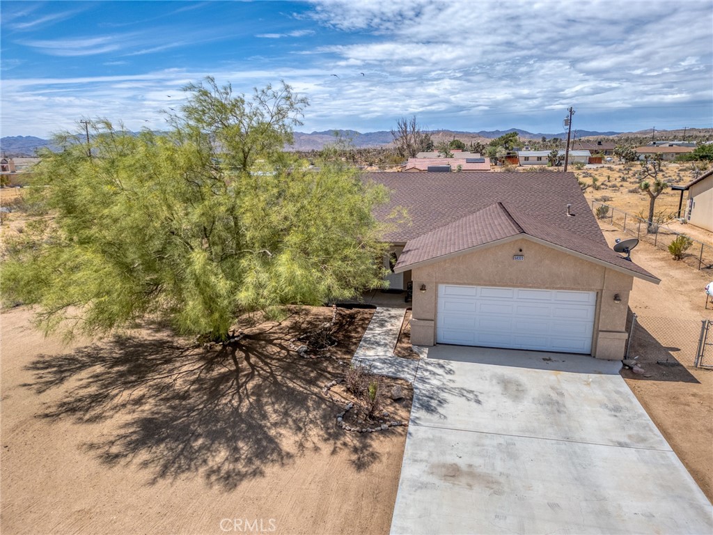 58333 Campanula Street Property Photo 2