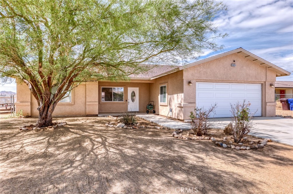 58333 Campanula Street Property Photo 4