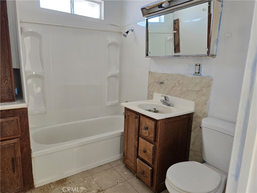 1087 Sunrise Avenue Property Photo 7