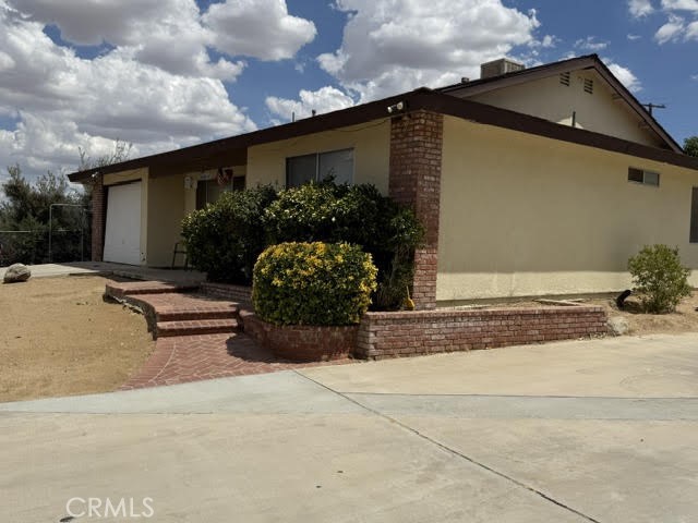 57393 Lupine Dr Property Photo 3