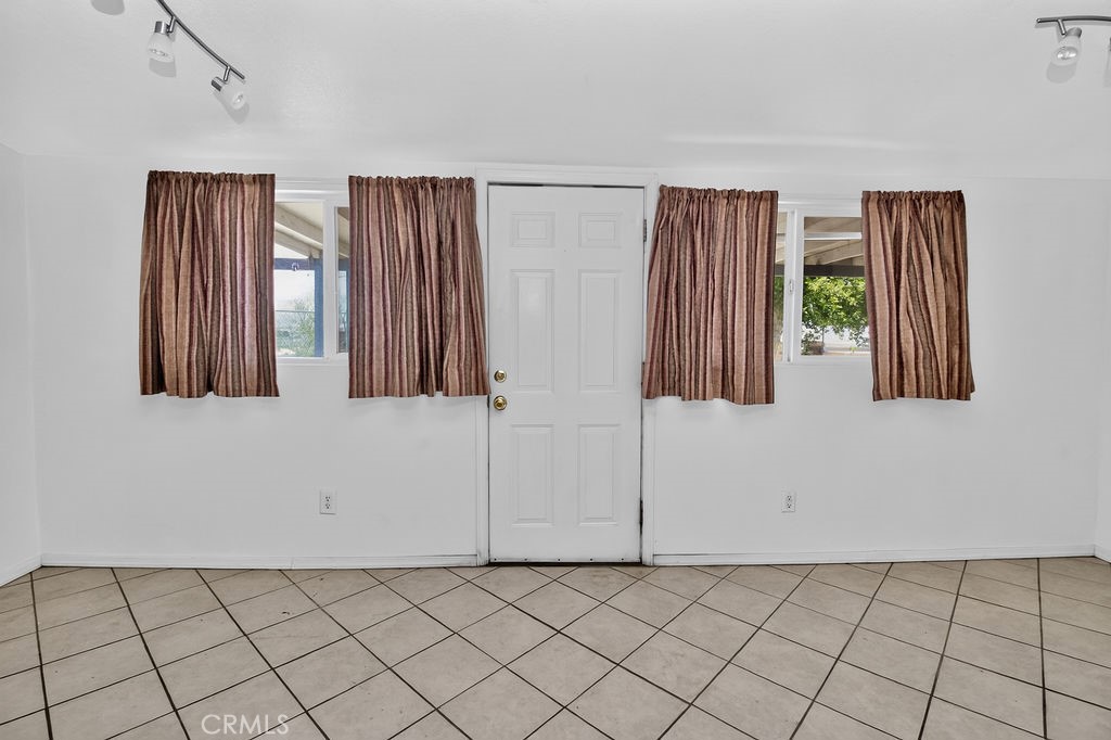 1524 4th St Property Photo 8