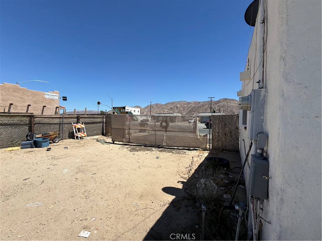 72028 29 Palms Property Photo 13