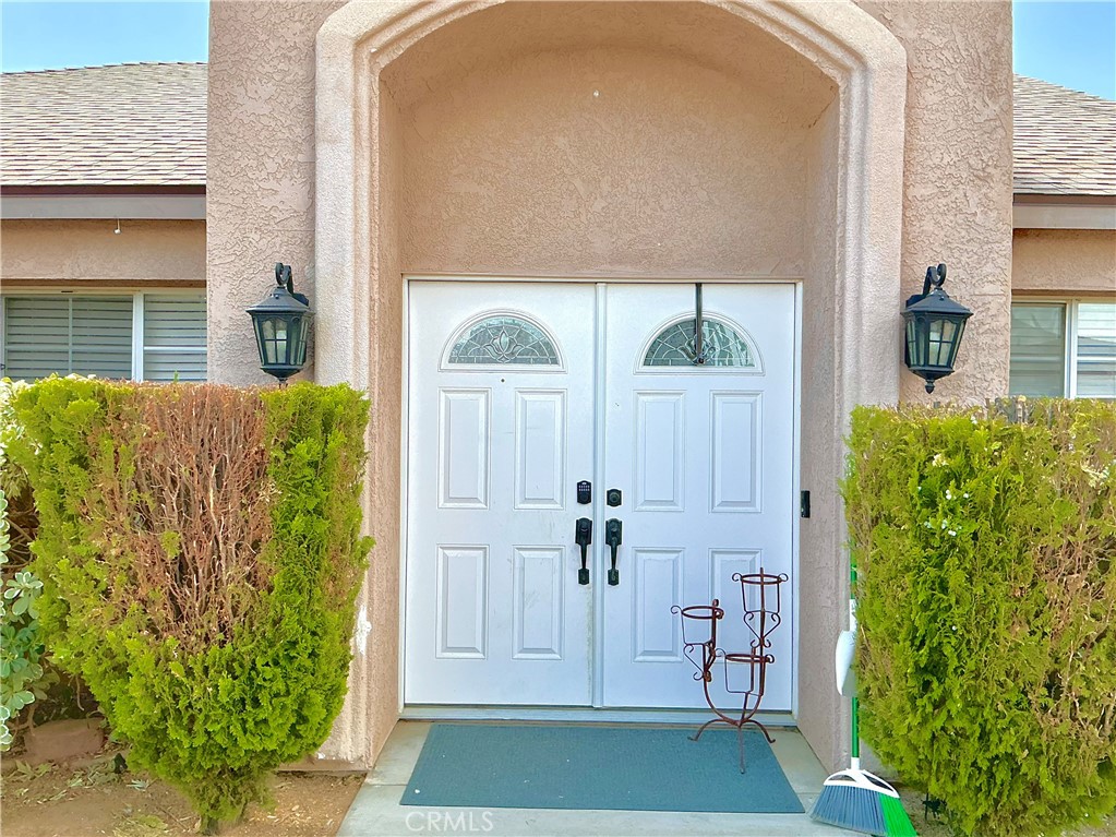 58319 Mountain View Property Photo 3