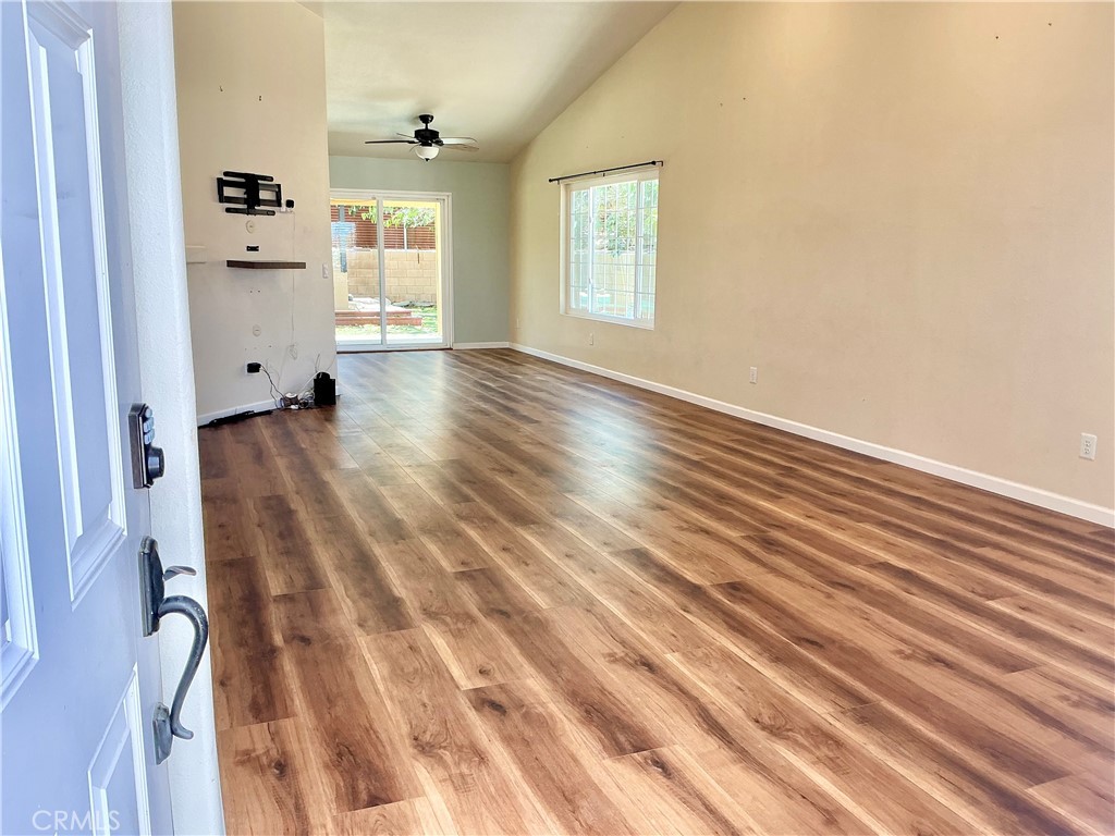 58319 Mountain View Property Photo 4