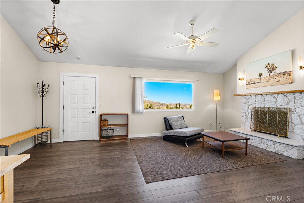 60229 La Mirada Trail Property Photo 9