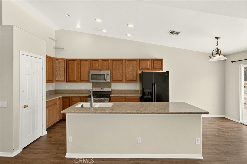 61053 Sandalwood Property Photo 6