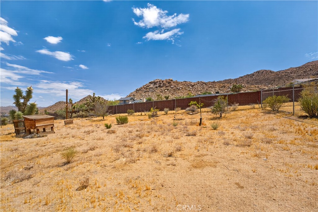 61053 Sandalwood Property Photo 29