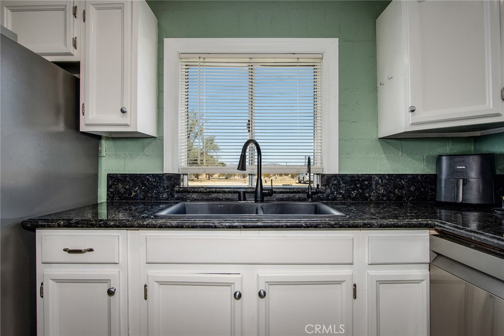 73292 Raymond Way Property Photo 17