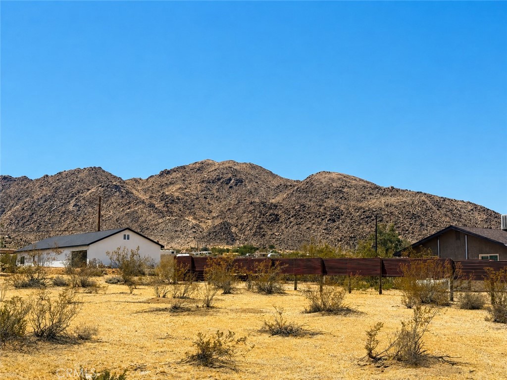 4837 Avenida Del Sol Property Photo 5