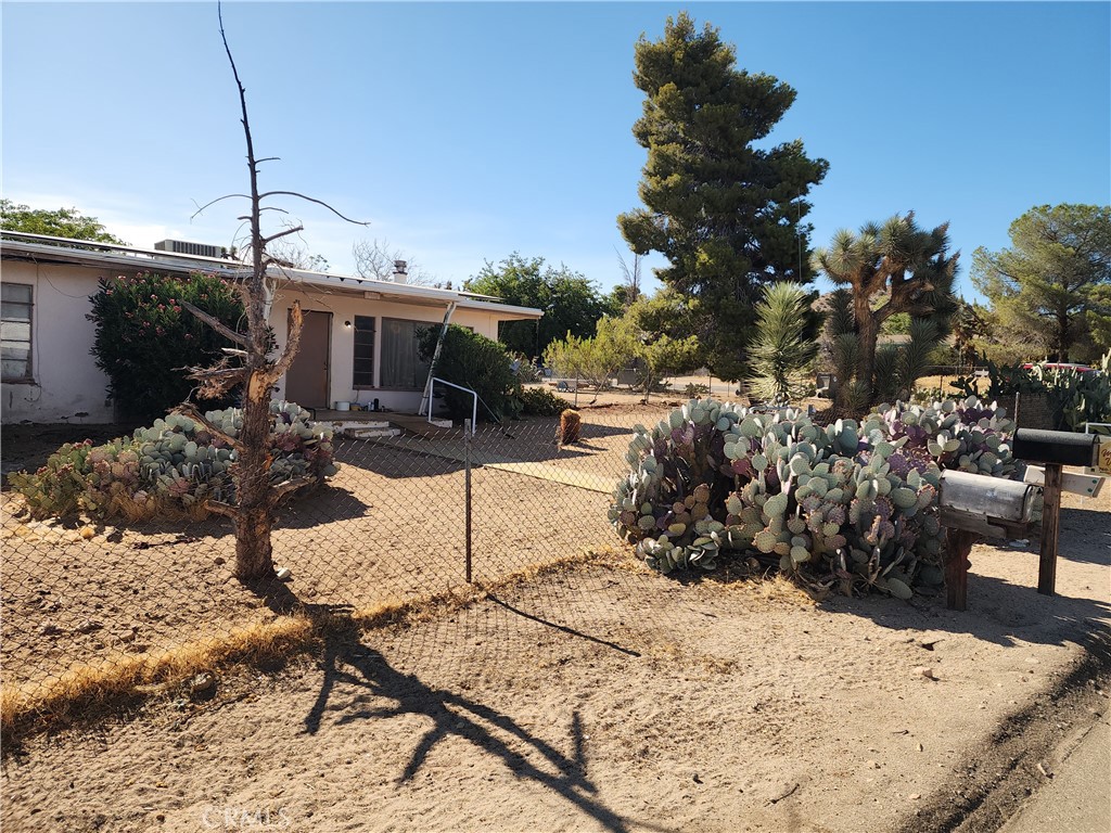 7791 Mariposa Trail Property Photo 2