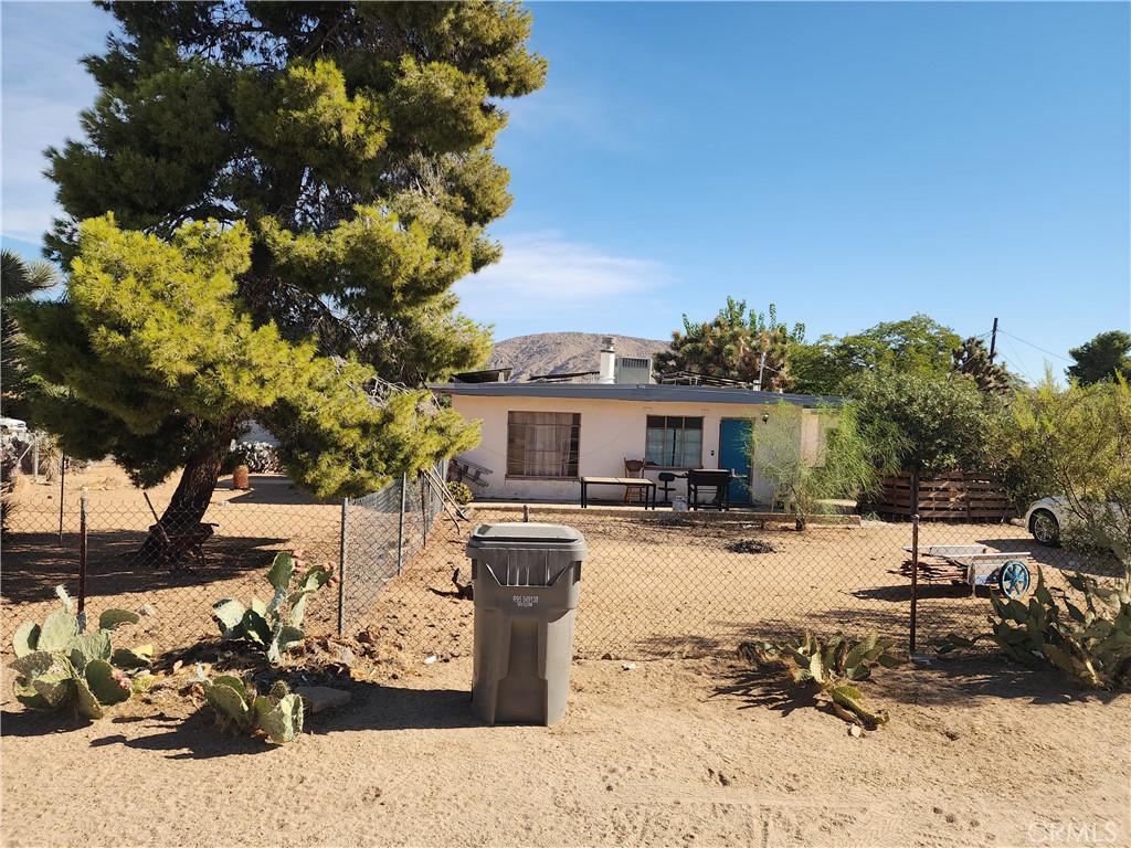 7791 Mariposa Trail Property Photo 3