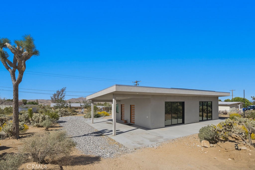 60194 La Mirada Trail Property Photo 1