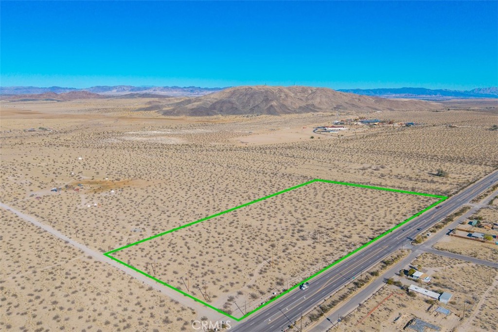65810 29 Palms Property Photo 5