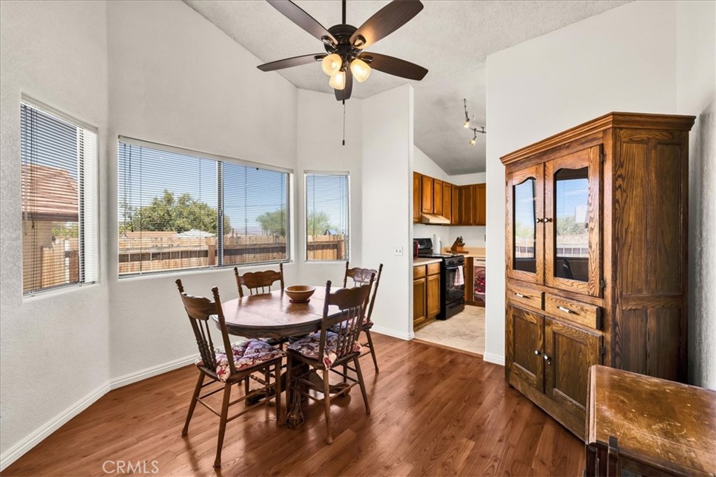 5775 Hall Ln Property Photo 9