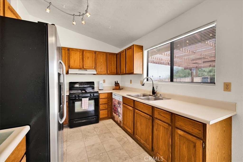 5775 Hall Ln Property Photo 14