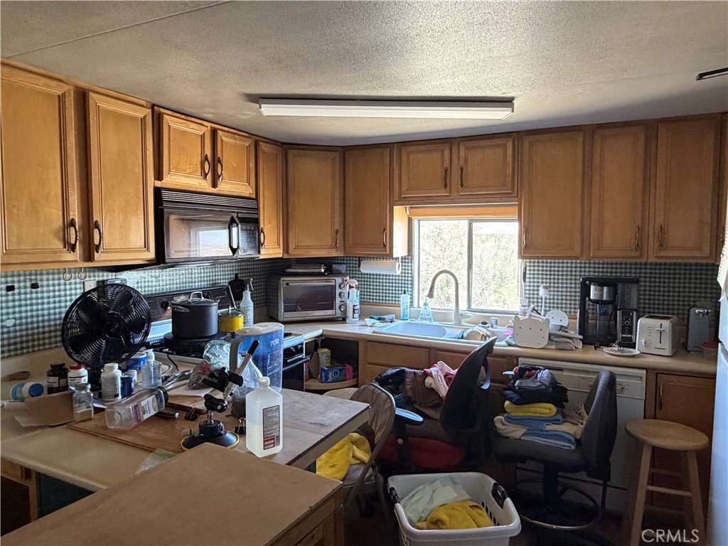 2811 Pebble Road Property Photo 9