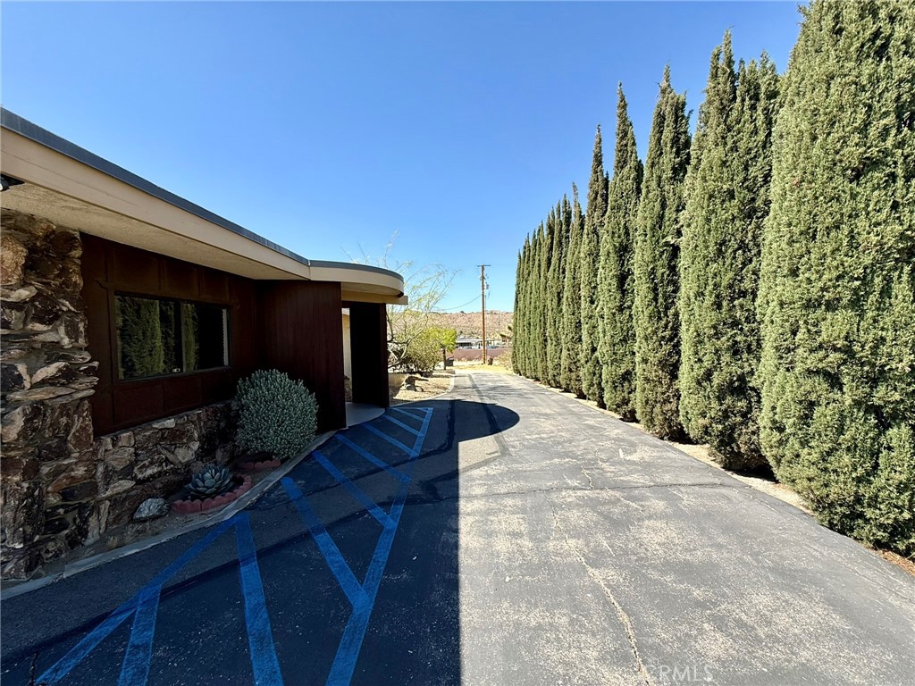 57340 29 Palms Property Photo 8