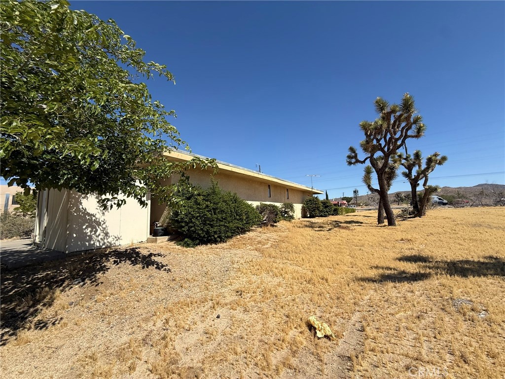 57340 29 Palms Property Photo 12