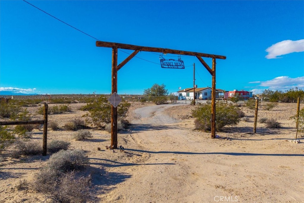 1560 Jackrabbit Trail Property Photo 2