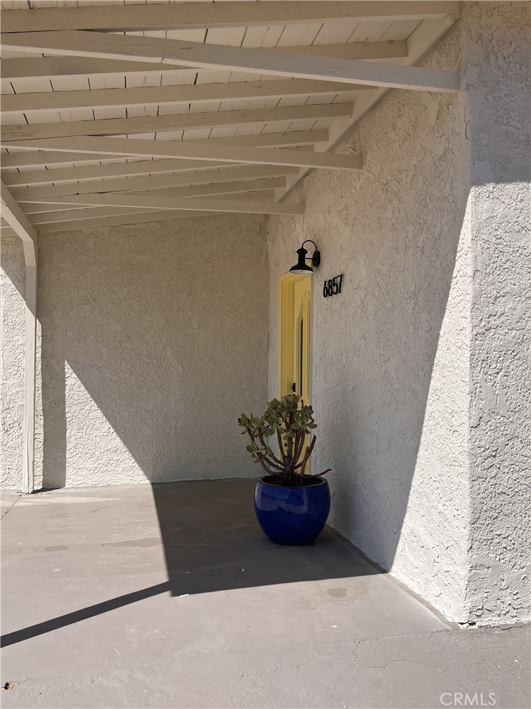 6857 Split Rock Property Photo 4